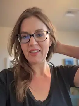 MaiseKnox online show from 15, 3, 2025