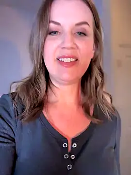 MaiseKnox online show from 11, 9, 2025