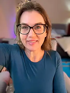 Snapshot of MaiseKnox chatting on 5, 7, 2026 MaiseKnox online show from 5, 7, 2026