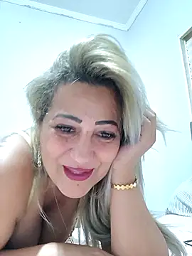 Snapshot of vivifernades chatting on 29, 9, 2025 vivifernades online show from 29, 9, 2025