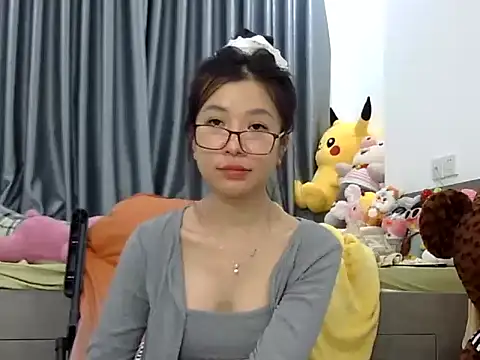 Cute Ruby01 online show from 6, 12, 2024