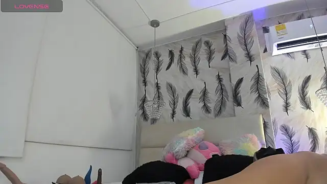 Snapshot of Vivi_prinncess chatting on 14, 10, 2025 Vivi prinncess online show from 14, 10, 2025