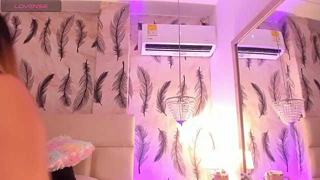 Snapshot of Vivi_prinncess chatting on 23, 10, 2025 Vivi prinncess online show from 23, 10, 2025