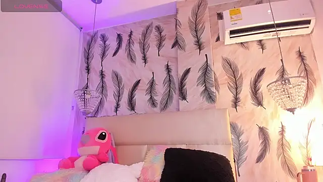 Snapshot of Vivi_prinncess chatting on 17, 11, 2025 Vivi prinncess online show from 17, 11, 2025