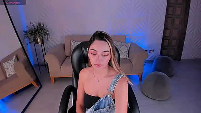 MelissaMoore  online show from 27, 1, 2025