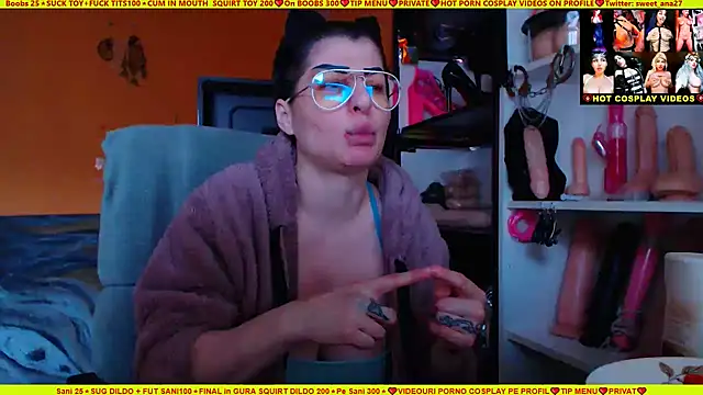 cuminmenowbbyx online show from 13, 1, 2025
