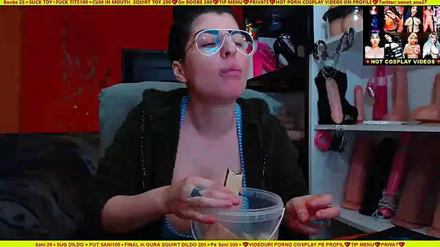 cuminmenowbbyx online show from 24, 1, 2025