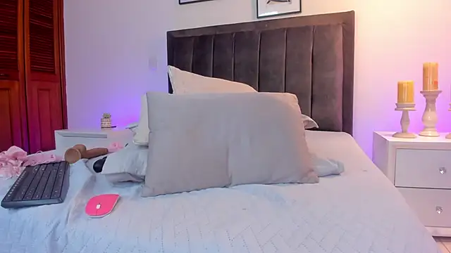 isa bunny online show from 25, 2, 2025