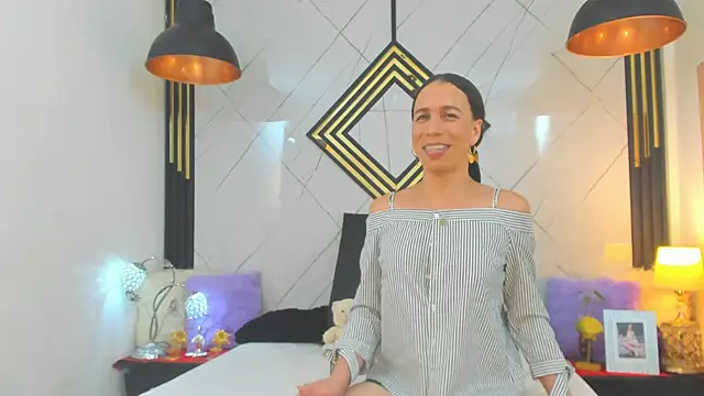 Leisygirl online show from 7, 3, 2025