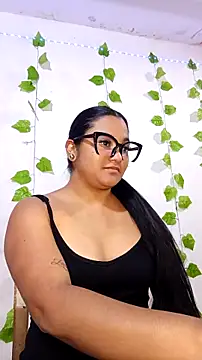 Snapshot of shayna_all chatting on 17, 12, 2025 shayna all online show from 17, 12, 2025