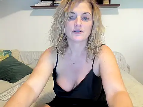 Jadore able online show from 16, 1, 2025