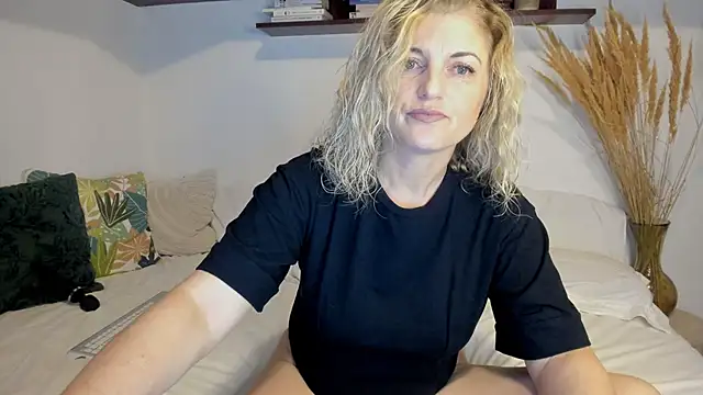 Snapshot of Jadore_able chatting on 23, 4, 2026 Jadore able online show from 23, 4, 2026