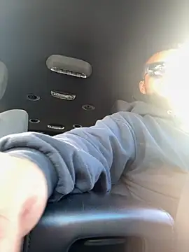 Snapshot of Ozzy420_ chatting on 14, 11, 2025 Ozzy420 online show from 14, 11, 2025