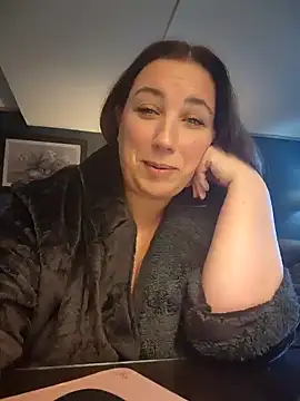 Snapshot of Canadian_BBW chatting on 12, 1, 2025 Canadian BBW online show from 12, 1, 2025