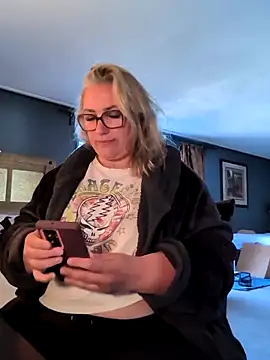 Canadian BBW online show from 11, 6, 2026