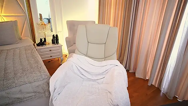 GraceCandy online show from 8, 4, 2026