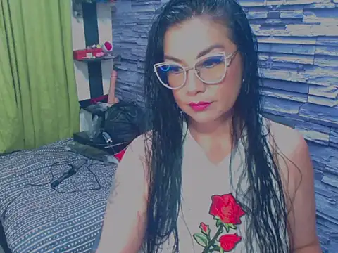 Snapshot of Cruela_deviil chatting on 13, 2, 2025 Cruela deviil online show from 13, 2, 2025
