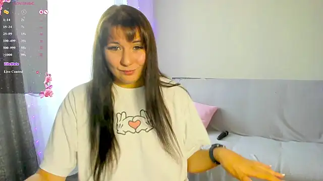 Snapshot of viki_love77 chatting on 6, 8, 2026 viki love77 online show from 6, 8, 2026