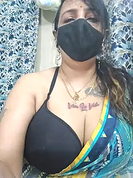 Snapshot of cute-tanvi chatting on 3, 10, 2025 cute-tanvi online show from 3, 10, 2025
