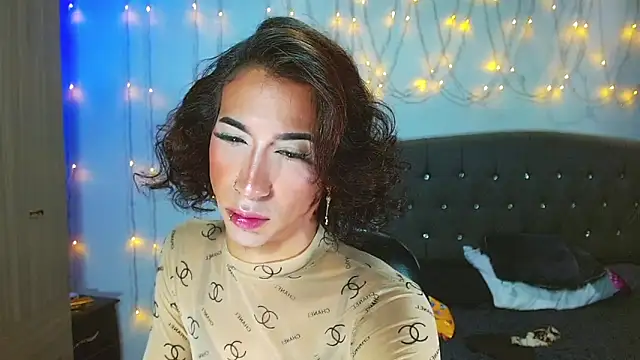 Kenisha Sweet online show from 13, 2, 2025