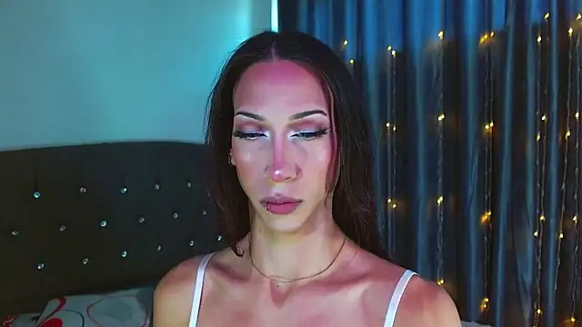 Kenisha Sweet online show from 5, 2, 2026