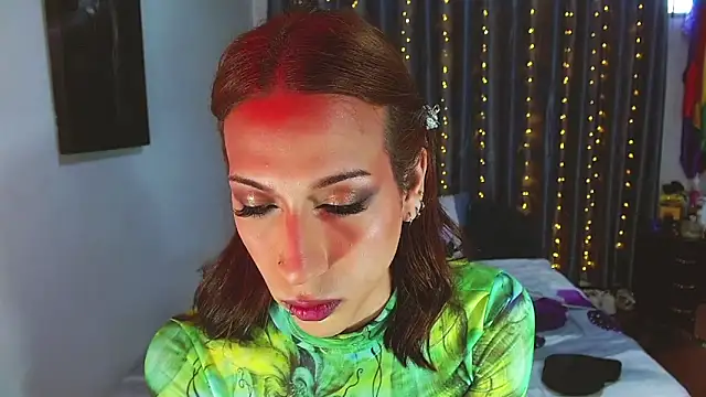 Kenisha Sweet online show from 8, 4, 2026