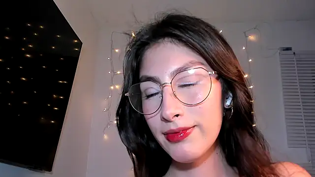 Snapshot of valeria_gonzales_ chatting on 8, 1, 2025 valeria gonzales online show from 8, 1, 2025