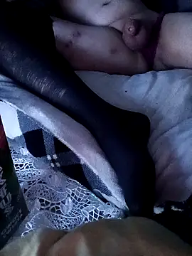 Snapshot of NylonBooyy chatting on 4, 11, 2025 NylonBooyy online show from 4, 11, 2025