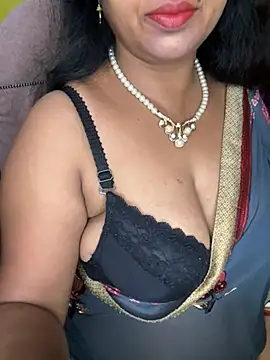 Snapshot of Anushka_21 chatting on 5, 8, 2026 Anushka 21 online show from 5, 8, 2026