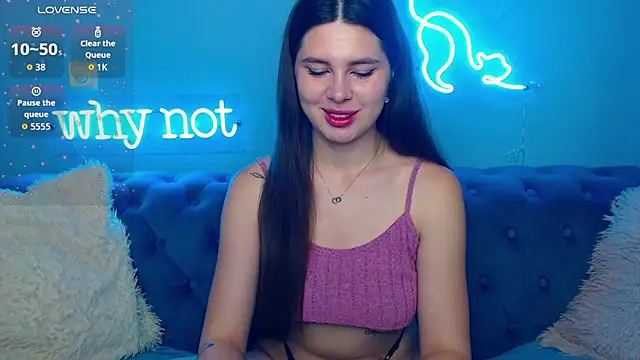 Snapshot of ViollinaLove chatting on 5, 6, 2026 ViollinaLove online show from 5, 6, 2026
