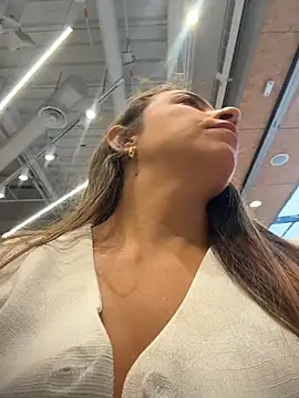 Snapshot of Hall_16 chatting on 26, 11, 2025 Hall 16 online show from 26, 11, 2025