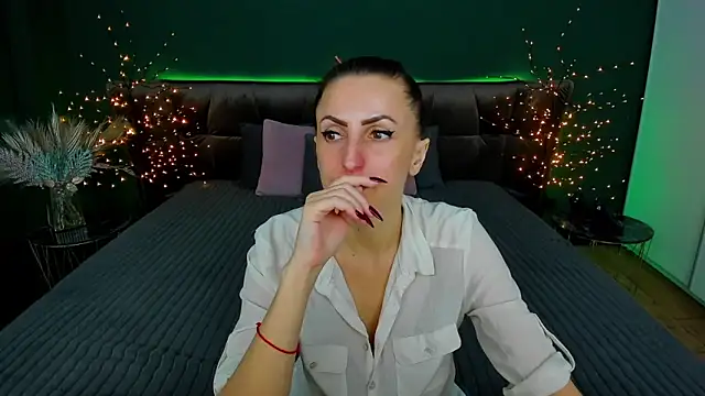 Rebecca Diamond online show from 9, 2, 2025