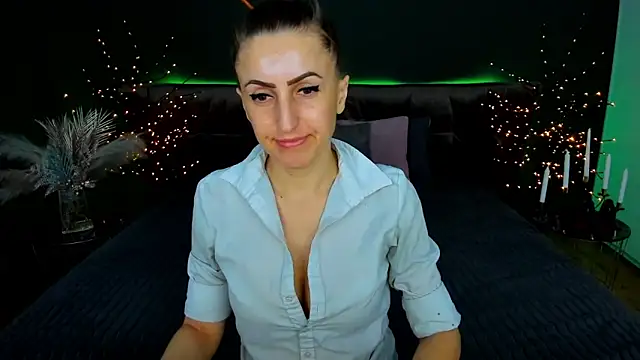 Rebecca Diamond online show from 2, 2, 2026