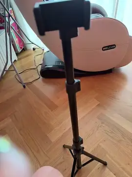 Pia July  online show from 10, 9, 2025