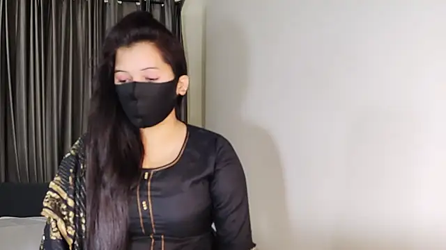 Snapshot of YourLovelyQueen chatting on 25, 12, 2024 YourLovelyQueen online show from 25, 12, 2024