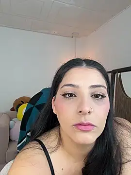 Snapshot of YummyAnna_ chatting on 7, 11, 2025 YummyAnna online show from 7, 11, 2025