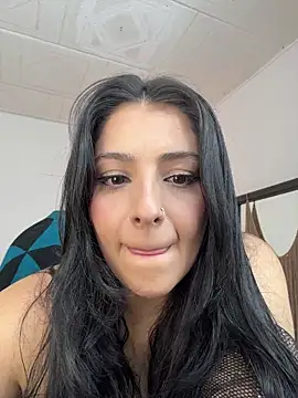 Snapshot of YummyAnna_ chatting on 8, 11, 2025 YummyAnna online show from 8, 11, 2025