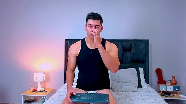 Snapshot of FelipeAndMarcello3 chatting on 23, 4, 2026 FelipeAndMarcello3 online show from 23, 4, 2026