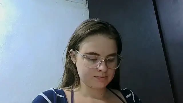 Snapshot of HellenMiyer1111 chatting on 10, 6, 2026 HellenMiyer1111 online show from 10, 6, 2026