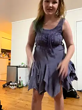 Demure Whore online show from 28, 10, 2025