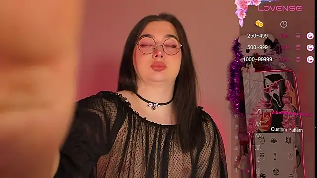 YsabellViveris online show from 7, 1, 2025