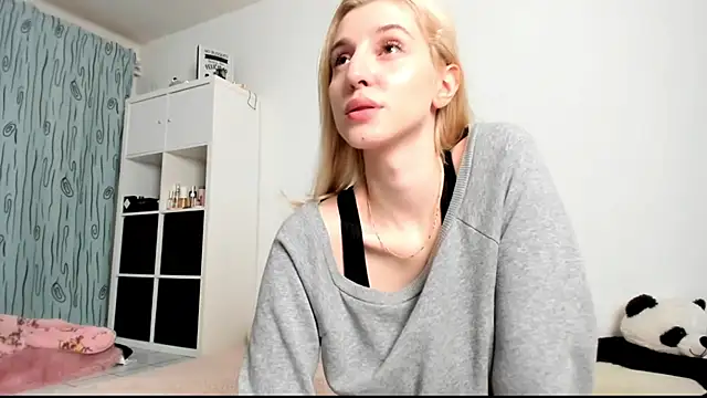 KenzieDawton online show from 17, 12, 2024