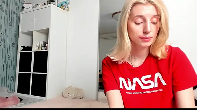 KenzieDawton online show from 6, 3, 2025