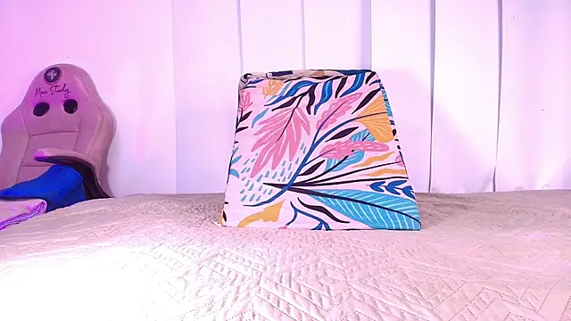 raven lilith  online show from 26, 10, 2025