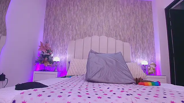 raven lilith  online show from 20, 12, 2025