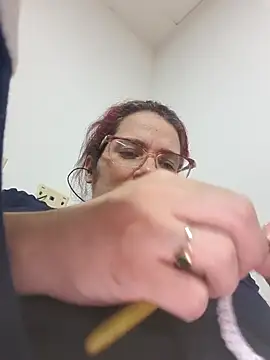 karlythothxh online show from 28, 3, 2026