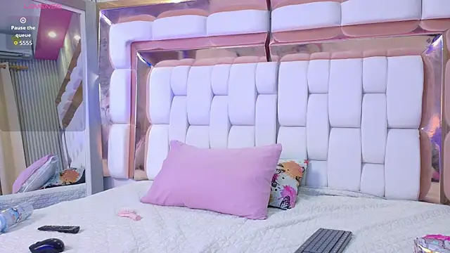 sexysistter online show from 23, 2, 2026