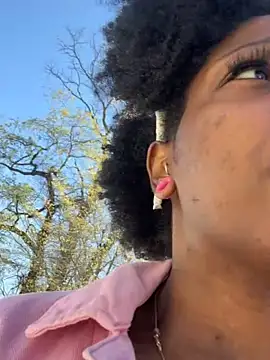 mochamimi online show from 11, 4, 2026