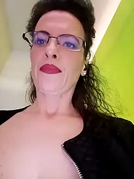 Snapshot of RebeccaNoble chatting on 25, 4, 2026 RebeccaNoble online show from 25, 4, 2026