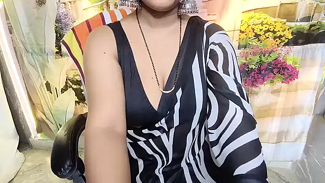 Snapshot of MAN-MOHINI-21 chatting on 18, 10, 2025 MAN-MOHINI-21 online show from 18, 10, 2025